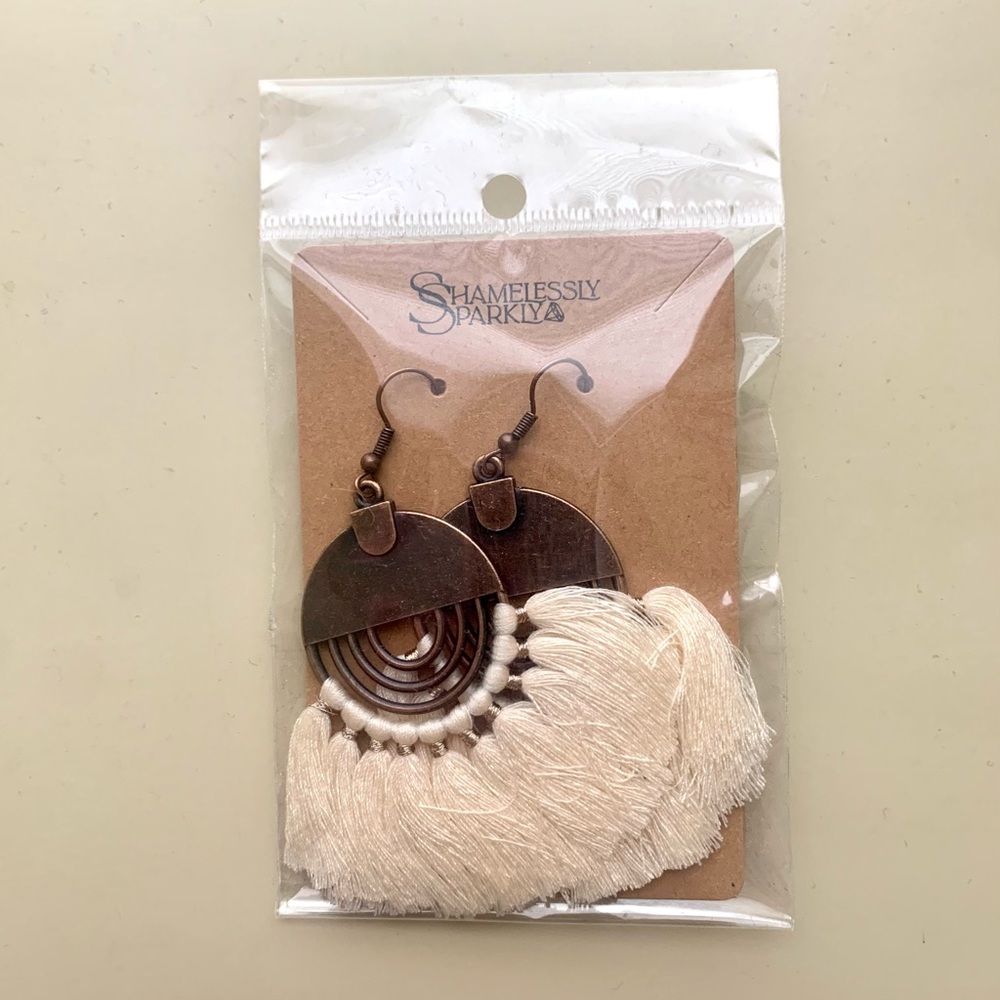boho boutique earrings!!
